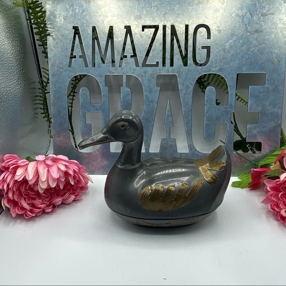 Vintage Pewter and Brass Duck Trinket Box - Picture 3 of 7